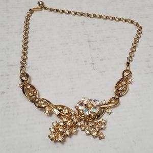 🎁 Gorgeous vintage gold rhinestone necklace